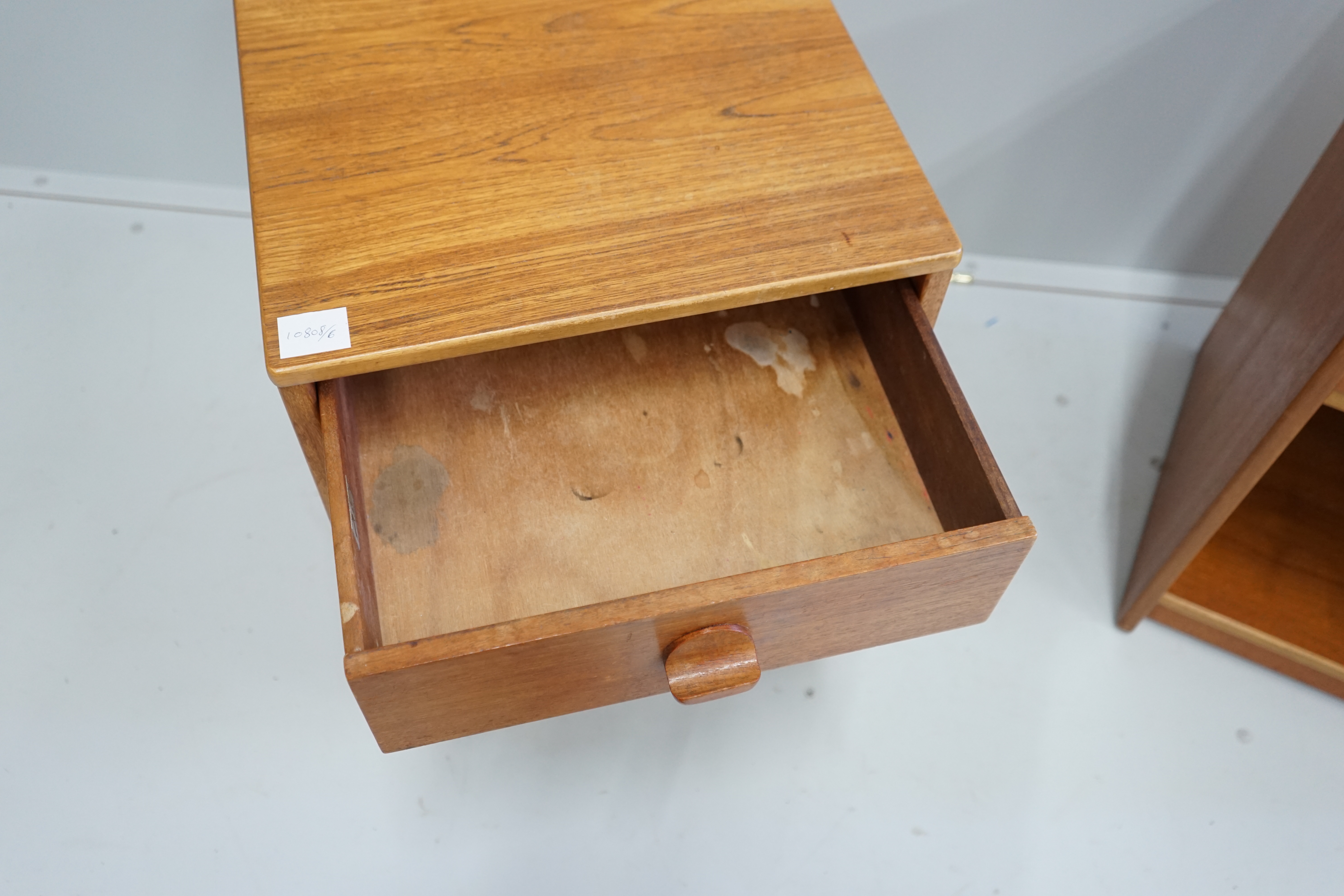 Ron Carter for Stag Furniture - A pair of 'Cantata' teak bedside tables, width 44cm, depth 44cm, height 57cm